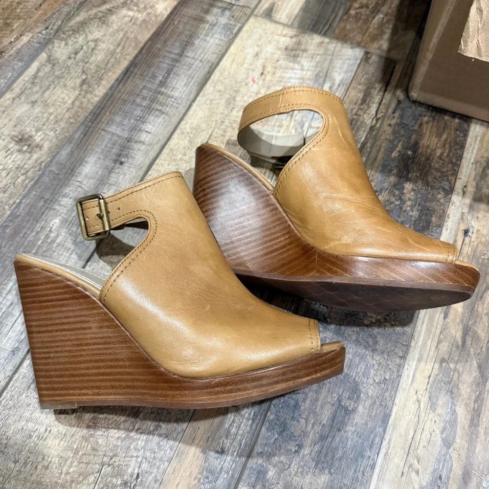 Johnston & Murphy Womens Tan Leather Peep Toe Wedge‎ Sandals 8M Made in Brazil